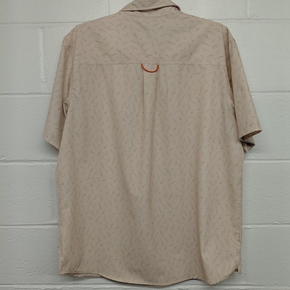 Lake & Trail Men's LARGE Beige Button Up Short Sleeve Fishing Lure Shirt Pockets - Picture 3 of 8